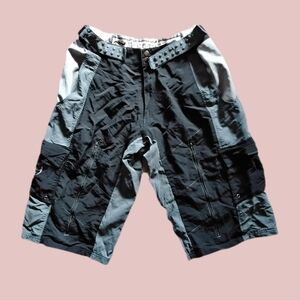 Spectrum Tech Wear Double Stiched Heavy Duty Cargo Shorts Size Large Long